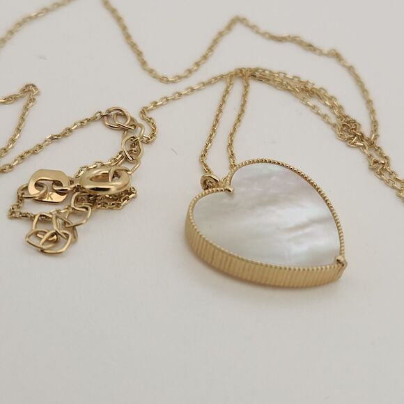 14k Yellow Gold Mother Of Pearl Heart Pendant Necklace 18" - Picture 3 of 9